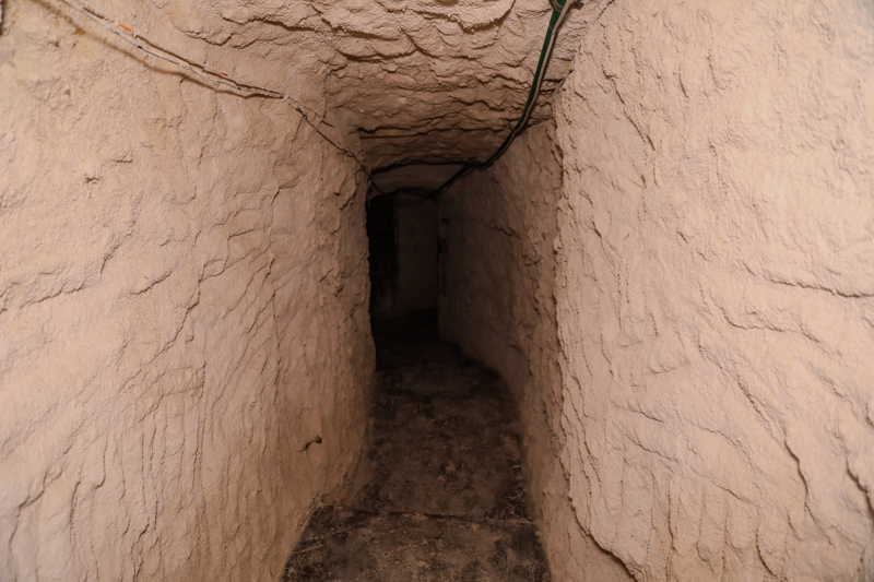 <p>T�nellerde ter�r �rg�t�ne ait �ok say�da yay�n�n da yer ald���n� aktaran Polat, �unlar� s�yledi:</p>