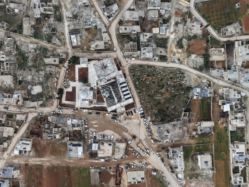 <p>A��l�� t�renine T�rkiye'nin Halep Ba�konsolosu Hakan Cengiz ve �ok say�da Suriyeli yetkili kat�ld�.</p>