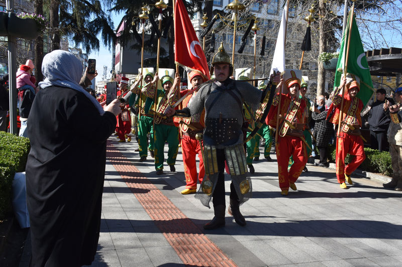 <p>Program�, �l Jandarma Komutan� Tu�general Murat Yak�n da takip etti.</p>