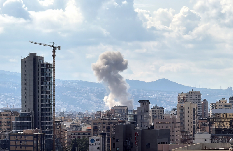 <p>�srail ordusu k�sa s�re �nce Dahiye'deki Hureyk, Camus, Hedes ve Leyleki mahallelerine sald�r� tehdidinde bulunmu�tu.</p>