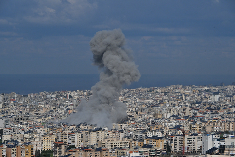 <p>Dahiye, konut alanlar�, ticaret merkezleri, pazar yerleri ile Filistinli m�lteci kamplar� Burc el-Baracne ve Sabra �atilla'ya ev sahipli�i yap�yor.</p>