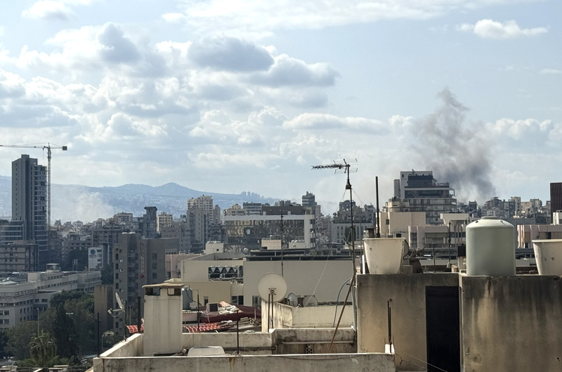 <p>L�bnan Sa�l�k Bakanl���, �srail'in L�bnan'a d�zenledi�i hava sald�r�lar�nda en az 50 ki�inin �ld���n� bildirmi�ti.</p>