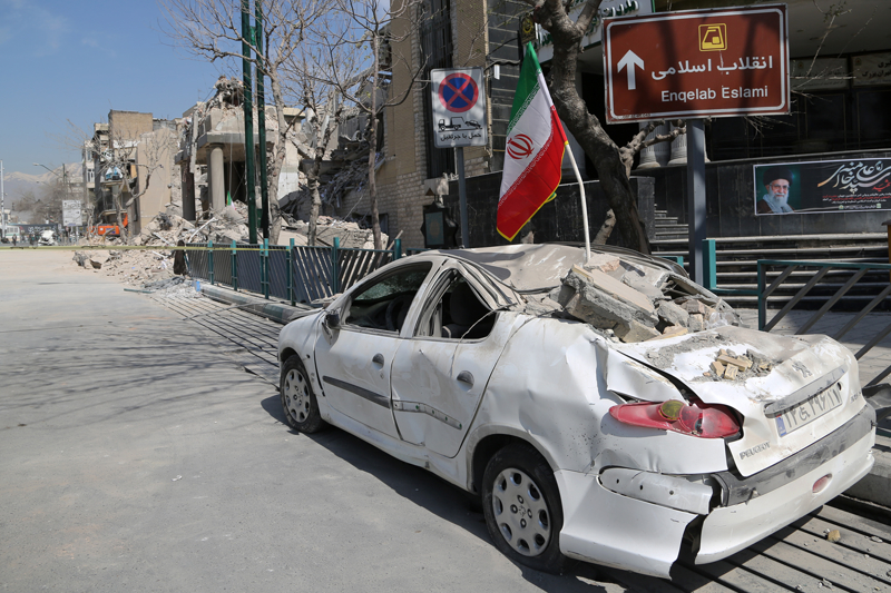 <p>AA muhabirine, sald�r�larda �ok say�da sivilin de �ld���n� s�yleyen �ranl�, 'T�m d�nya bu cinayetleri g�rs�n.' ifadelerini kulland�.</p>