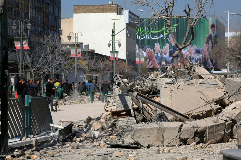 <p>Tahran �niversitesi'nde ��retim g�revlisi oldu�unu s�yleyen ve ismini vermek istemeyen bir �ranl�, sivil b�lgelere sald�r�lar nedeniyle tepkisini ifade etti.</p>