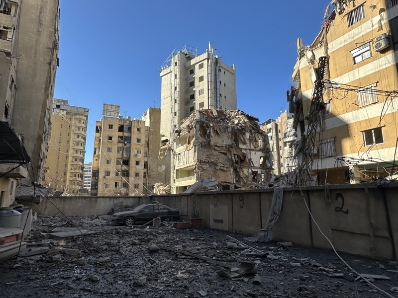 <p>Sabah saatlerinde el-Bedavi kamp�nda Atallah'� hedef alan �srail sald�r�s� y�r�y��lerle protesto edildi.</p>