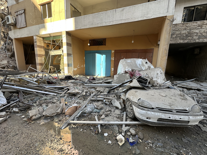 <p>L�bnan'�n g�neyinde de �srail ordusunun sald�r�lar� devam etti.</p>