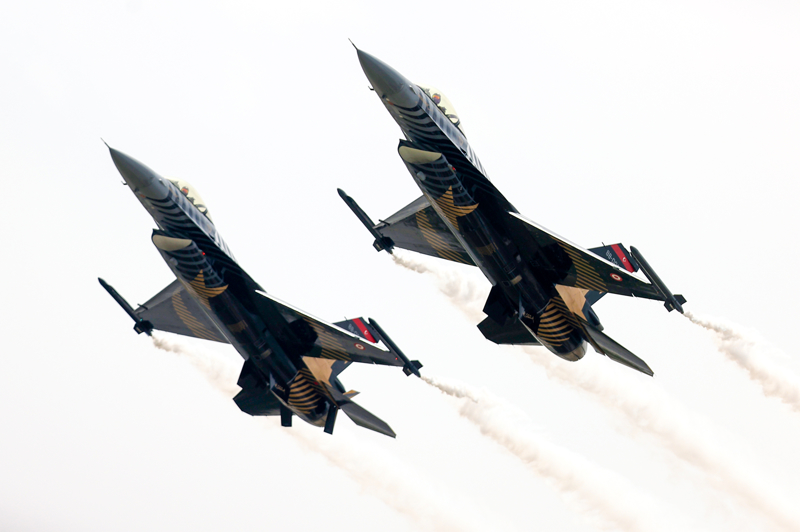 <p>Açılışta, Kara Kuvvetleri Komutanı Orgeneral Metin Tokel, Deniz Kuvvetleri Komutanı Oramiral Ercüment Tatlıoğlu ve Hava Kuvvetleri Komutanı Orgeneral Ziya Cemal Kadıoğlu da yer aldı.</p>