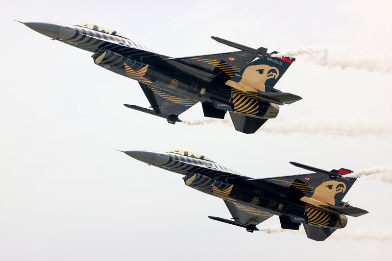 <p>Bayraktaroğlu, Uluslararası Anadolu Ankası Tatbikatı-2026'yı izlemek üzere geldiği Konya'da 3. Ana Jet Üs Komutanlığı'ndaki Silah Taktikler Okul Komutanlığı'nın açılışını yaptı.</p>