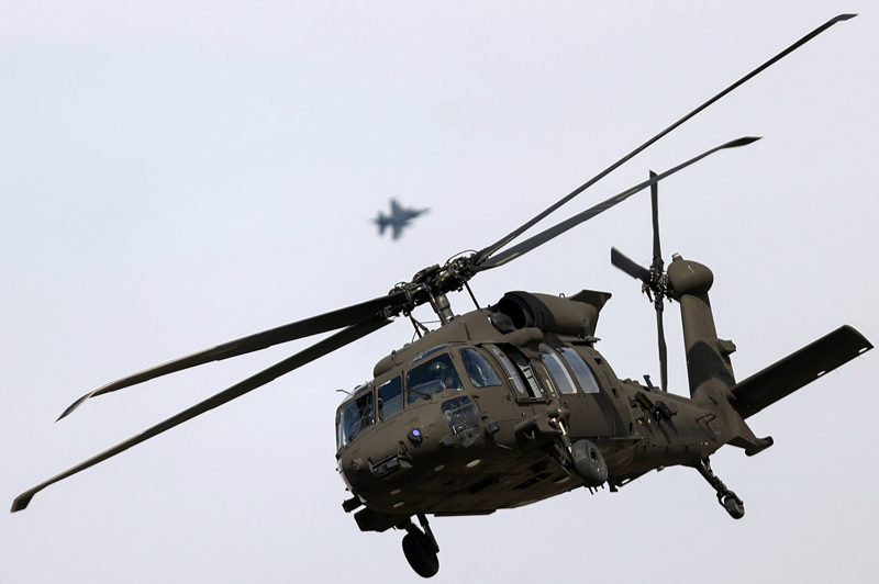 <p>Diğer ülkelerle çalışabilirlik seviyesini geliştirmek ve işbirliği alanlarını belirlemek üzere yapılan tatbikatta, uçaklar, helikopterler ve kurtarma timleri görev aldı.</p>