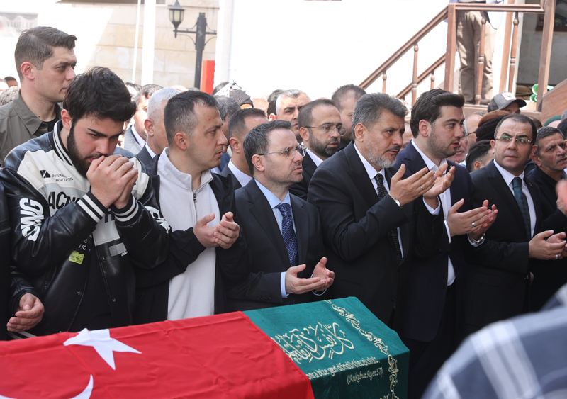 <p>Adalet Bakanı Akın Gürlek ve AK Parti Kahramanmaraş Milletvekili Ömer Oruç Bilal Debgici de törene katılarak dua etti.</p>