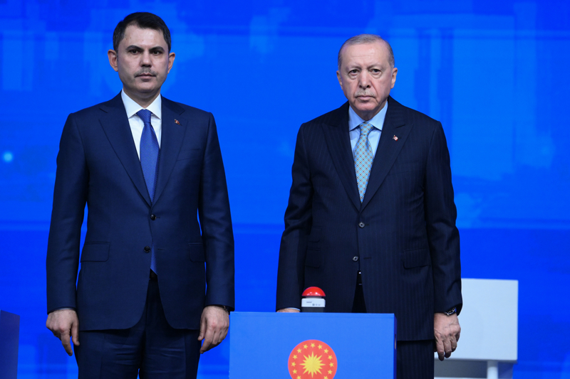 <p>�ehirlerin milletlerin kimlik belgesi, medeniyetlerin de tapu senedi oldu�unu vurgulayan Erdo�an, �unlar� kaydetti:</p>