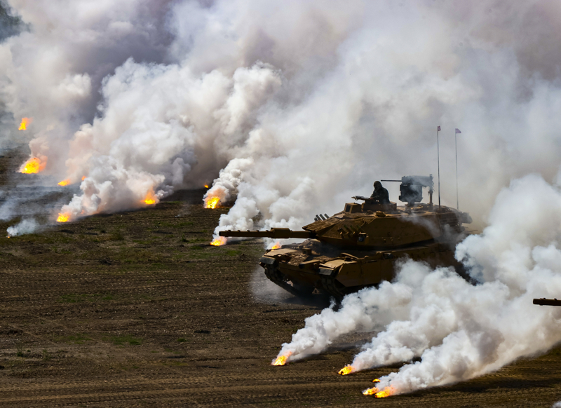 <p>TB-3 S�HA'n�n TCG ANADOLU'dan kalk���yla ba�layan tatbikat�n son g�n�, s�ras�yla deniz top ate� deste�inin kara bombard�man�, top�u ve havan at��lar� ve gece ba�layan hava h�cum harekat�yla devam etti.</p>