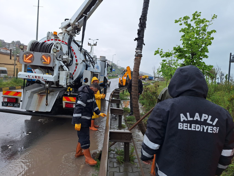<p>Kentte sabah saatlerinden g�r�len sa�anak, g�nl�k ya�am� olumsuz etkiledi.</p>