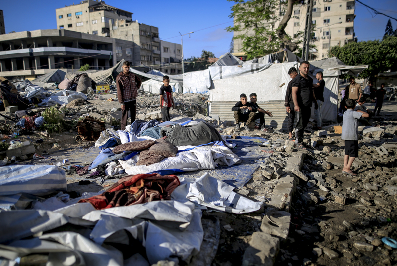 <p>İsrail ordusu, söz konusu saldırıda Hamas'ın 'iki üst düzey üyesinin' hedef alındığı iddia etmişti.</p>