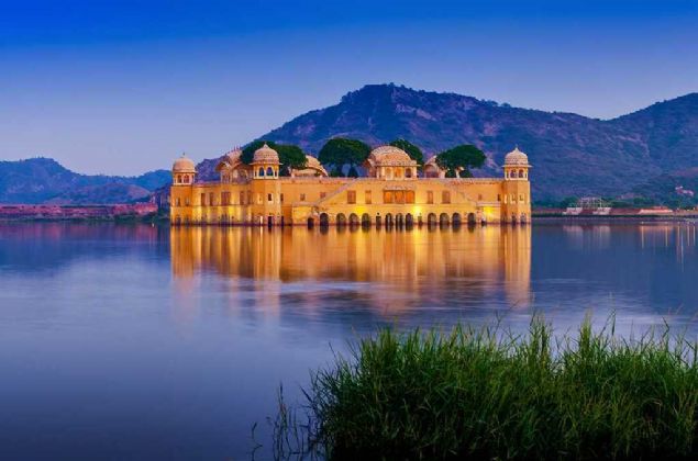 Jal Mahal, Jaipur, Rajasthan, India     