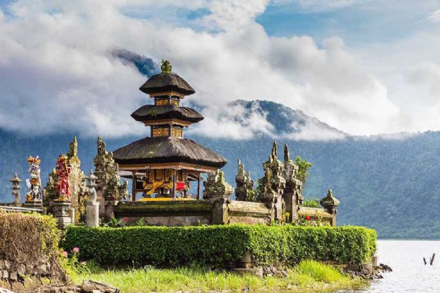 Pura Ulun Danu Bratan, Bali, Indonesia     