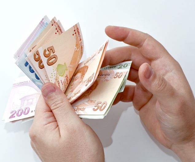 Bu arada Kamu �ktisadi Te�ebb�s�nde (K�T) s�zle�meli personel �cret tavan� da 5 bin 257,87 liraya y�kseldi.  