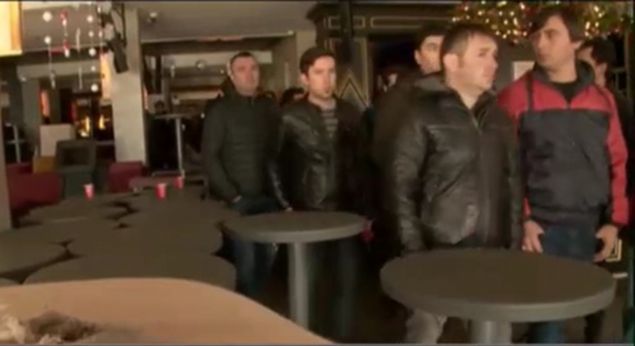 <p>  	<a href='http://www.star.com.tr/video/saldiriya-ugrayan-gece-kulubu-icinden-ilk-goruntuler-video-726189/' target='_blank'><strong>HABERN VDEOSUNU ZLEMEK ÇN TIKLAYINIZ</strong></a></p>  