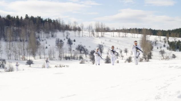 �zellikle Mesudiye k�rsal� ve yaylalar�m�zda askerlerimiz k���n tam te�hizatl� arama tarama faaliyetleri y�r�t�yor. Bunlar�n k�� �stlenmesi yapabilece�i yerlere ili�kin operasyonlar d�zenliyorlar. Hem kendileri e�itim ve tatbikat yapm�� oluyorlar, hem de dosta g�ven d��mana korku salm�� oluyorlar. Bu anlamda g�venlik g��lerimizi kutluyorum. Allah hi� birine kaza bela vermesin, burunlar� bile kanamas�n in�allah. Bu anlamda kendilerine te�ekk�r ediyoruz.' 