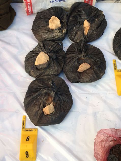  Yakla��k (50) metre saniyeli fitil<br><br>  1 adet termal d�rb�n      