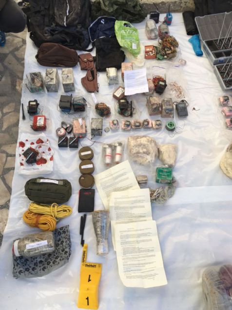 Yakla��k (150) adet de�i�ik model ve i�lemlerle haz�rlanm�� el yap�m� bombada kullanmak �zere haz�rlanm�� bomba anahtar sistemi     