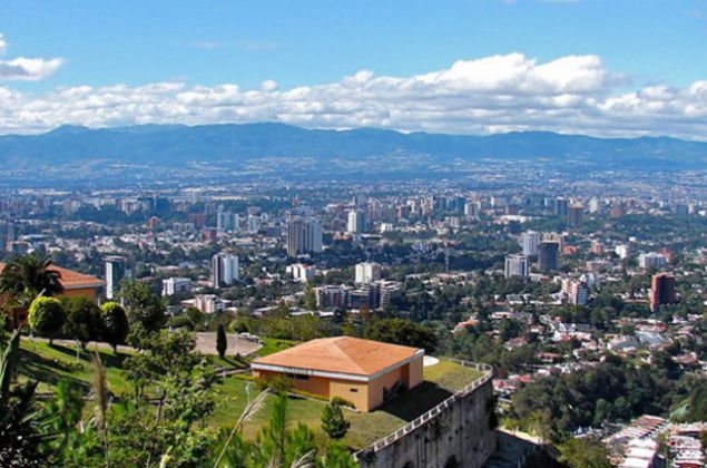 Guatemala'da be� y�ll�k devlet tahvillerine en az 50 bin dolarl�k yat�r�m vatanda�l�k i�in yeterli oluyor   