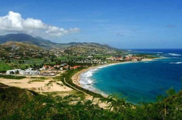 Saint-Kitts ve Nevis'de h�k�met taraf�ndan onaylanan projelere 400 bin ile 1 milyon dolar aras� yat�r�m yapmak gerekiyor   