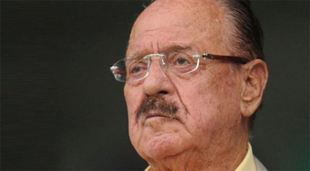 Ve b�ylece 2. Lige d�nen tak�m�n� bir sene bu stat�de oynad�ktan sonra birinci lige ��karma ba�ar�s�na eri�tirdi.   