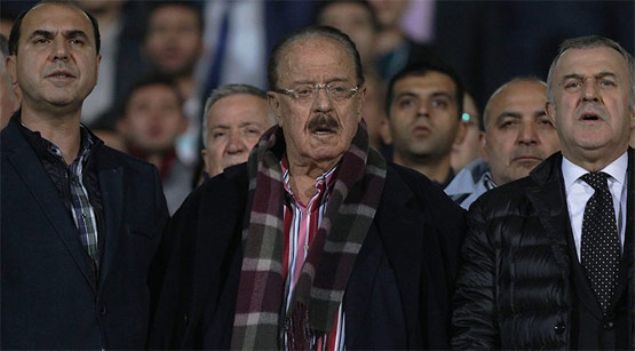 K�rm�z�-siyahl� kul�b�n tesislerini modern bir g�r�n�me kavu�turan Cavcav, Gen�lerbirli�i'ni ekonomik a��dan ciddi bir refah seviyesine ��kard�.   