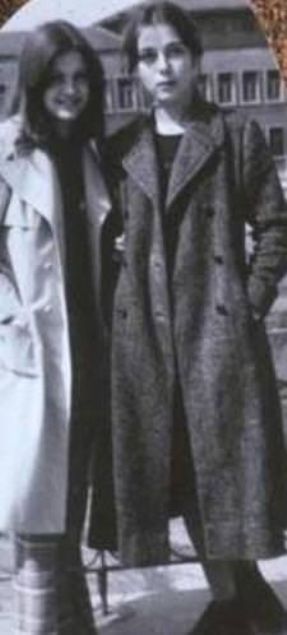 Sa taraftaki gen kz aradan geen yllara ramen neredeyse hi deimemi..       