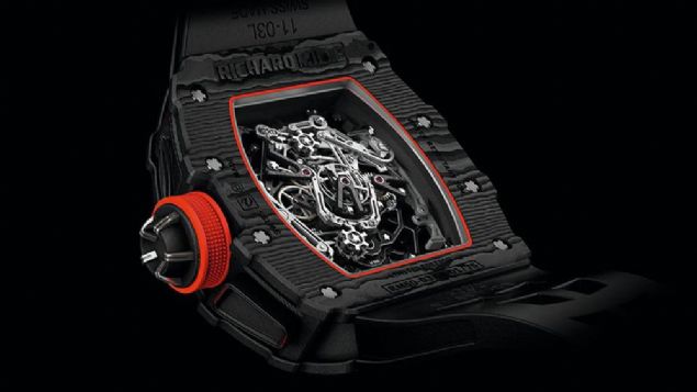 Richard Mille butiklerinde saat tutkunlar�n�n be�enisine sunulacak bu �zel saatin fiyat� ise dudak u�uklatacak cinsten 