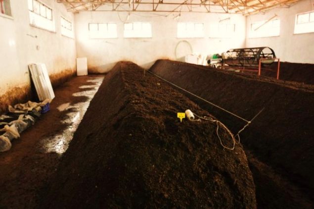  Tarm iin en ideal gbre, solucandan elde ediliyor. Bir salk olarak kimyasal gbre yerine hayvansal gbreyi tercih edilmesini istiyorum. En byk amacmz ise retim kapasitemizi artrarak tarmda kullanlan kimyasal gbreyi ileden arndrmak.'  