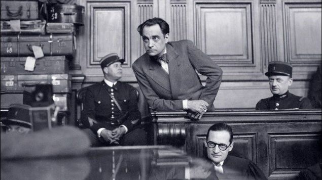   Dnya tarihinin en ok bilinen seri katillerinden Peitot, 26 kiiyi kasten ldrmekten sulu bulundu. Petiot'nun ldrd kii saysnn 160'dan fazla olduu tahmin ediliyor.      