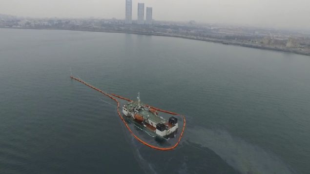 Kazazede gemi zerinde herhangi bir personele rastlanlmam olup, kazazede geminin hzl bir ekilde su ald tespit edilmitir. Ksa bir sre iinde yaam mahalli ve ambarlara su girii olmu ve gemi yar batk haline gelmitir. 