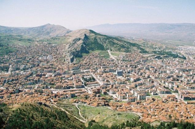 Tokat    2015 n�fusu: 593.990 ki�i.    2016 n�fusu: 602.662 ki�i.    De�i�im(%): 1,45 