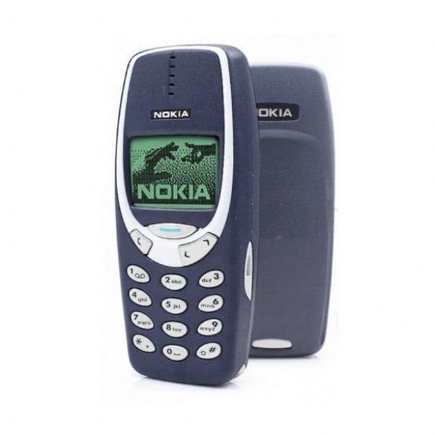 3310�un basit �zelliklere sahip olmas�na ra�men, kullan�c�lar�n vazge�emedi�i �Y�lan� gibi oyunlar� bulunmakta. �Y�lan� uzun y�llar �ok pop�ler olmas� dolay�s�yla, ak�ll� telefonlarda da dahi kullan�c�lara sunuldu. 