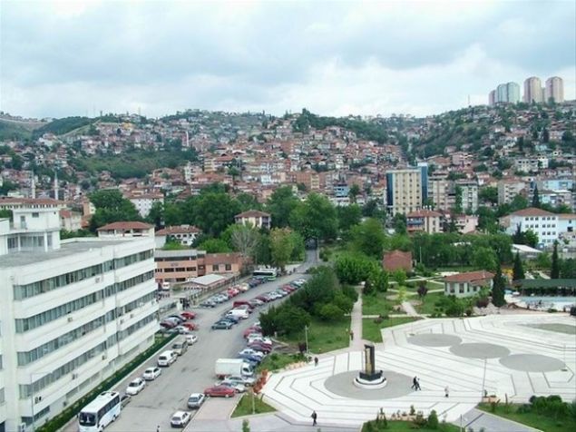 Kocaeli    FB: % 32  GS: % 31  BJK: % 22  