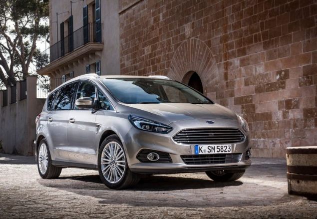 Ford S-Max    2017 kl balang fiyat: 160.955 TL  ​2016 kl balang fiyat: 150.820 TL 