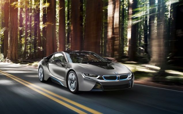 BMW i8    2017 kl balang fiyat: 797.400 TL  ​2016 kl balang fiyat: 760.700 TL 