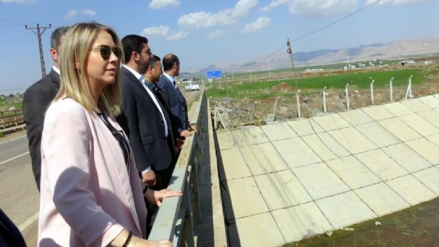 Kadim Mezopotamya ve Mardin Ovas� F�rat'�n co�kun akan suyunu sab�rs�zl�kla bekliyor. �n�allah hep birlikte el ele vererek bu bereketli topraklar� yeniden eski g�zel g�nlerine kavu�turaca��z.  