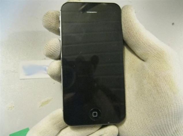 M��teri her �eyin normal oldu�unu d���n�p paketi kabul edip �demeyi yap�yor.     