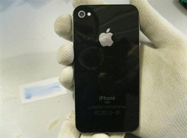 �nternetten iPhone telefon sipari�i veren bu adam nas�l doland�r�ld���n� g�r�nce pes art�k diyeceksiniz.     