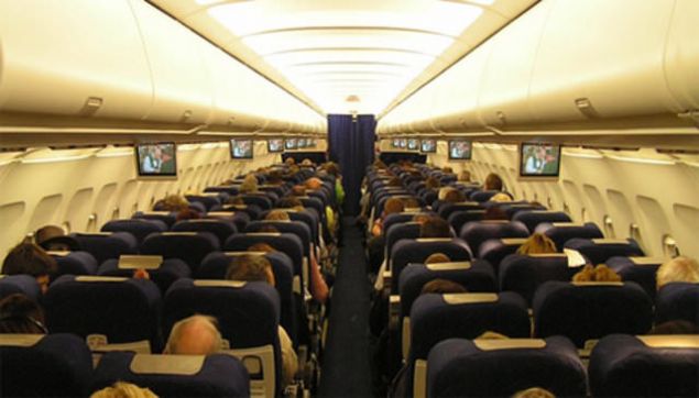 Takm elbise ya da topuklu ayakkablar olas bir kaza srasndan uaktan kmak iin engel yaratabilir.      