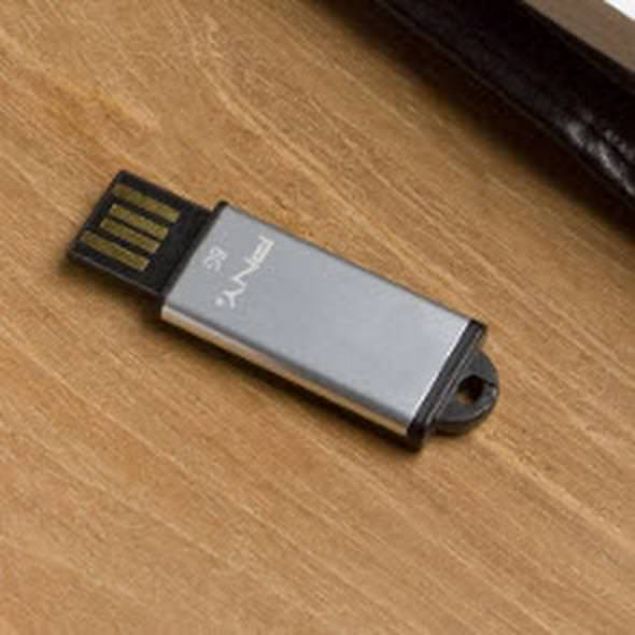  1981 y�l�nda 1 GB'l�k depolama biriminin maliyeti 300 bin dolar� ge�erken, bu rakam y�ldan y�la azald�. 1987 y�l�nda 500 bin dolara, 2000 y�l�nda 10 dolara ve 2012'de 1 dolar�n dahi alt�na d��t�.      