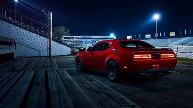 Bu �zellikler h�zlaman�n getirdi�i G kuvvetinin de y�ksek olmas�n� sa�l�yor. Challenger SRT Demon'�n i�inde saniyede 1,8 g kuvvetine maruz kal�yorsunuz.     