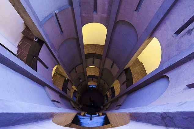 Bofill bu bitmeyen evrimi, kendi ya�am�na ve yarat�c� vizyonuna benzetiyor.     