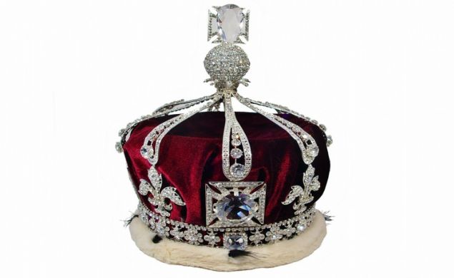 Fakat, tac takan bir erkek ise, ansszlklar peini brakmyor.   