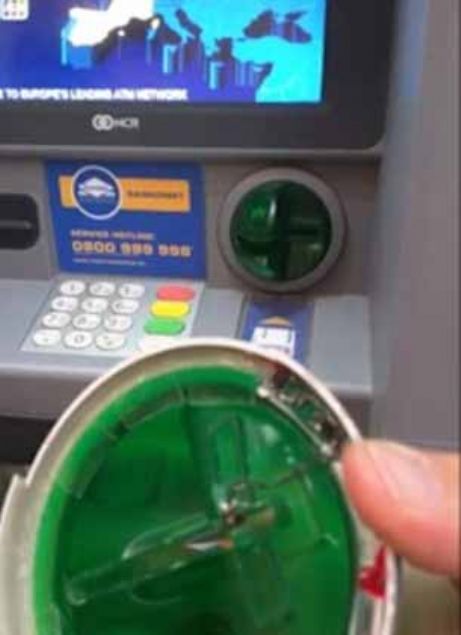 O anlar videoya kaydederek Youtube'a ykledi ve video imdiye kadar 100.000'den fazla izlendi.   