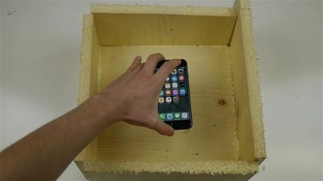 Amans�z testlerin ba� mimar� Youtube kanal� TechRax �imdi de iPhone 7 i�in �imento testi haz�rlad�. Bakal�m sonu nas�l olacak?      