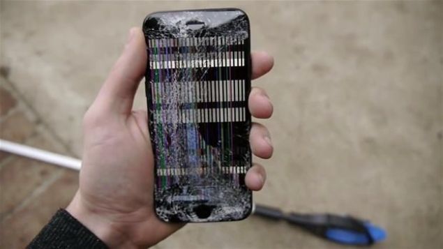 Ancak ikinci �s�r�ktan sonra telefon kullan�lamaz hale geldi      